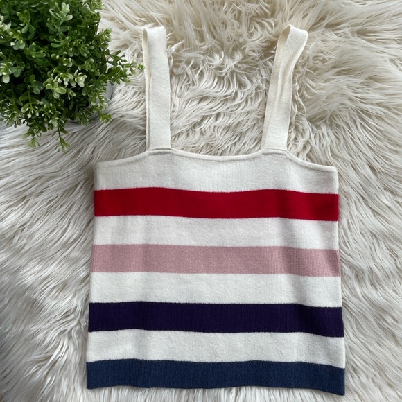 moon & madison Tops - Moon & Madison knitted cropped top